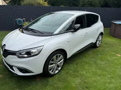Gebraucht Renault Scénic IV LIMITED 140 PS (102 kW) 2018 Weiß Van / Kleinbus