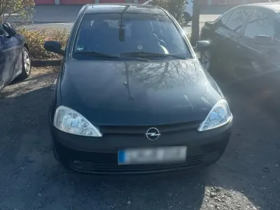 Używany Opel Corsa 75 KM (55 kW) 2002 Niebieski Hatchback