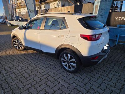 Gebraucht Kia Stonic Vision 84 PS (61 kW) 2021 Weiß SUV