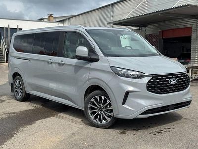 Neu Ford Tourneo Titanium 170 PS (125 kW) 2026 Grau Van / Kleinbus