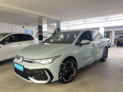 Usata VW Golf VIII R 150 CV (110 kW) 2024 Blu Berlina