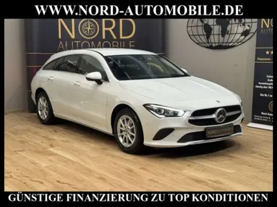 Gebraucht Mercedes CLA200 Shooting Brake 150 PS (110 kW) 2022 Digitalweiß metallic (metallic) Kombi