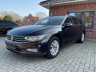 Gebraucht VW Passat 150 PS (110 kW) 2023 Schwarz Kombi
