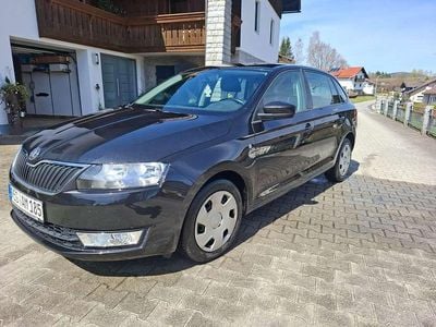 Schwarz Gebraucht 2014 Skoda Rapid Limousine | 8.500 € (Etwas zu teuer)