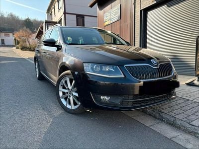 Usata Skoda Octavia 110 CV (80 kW) 2015 Nero Utilitaria