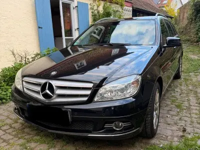 Second-hand Mercedes C220 Avantgarde 170 CP (125 kW) 2010 Negru Berlinǎ
