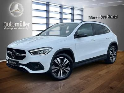 Mercedes GLA220