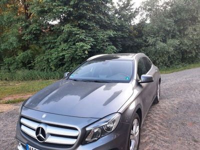Mercedes GLA220
