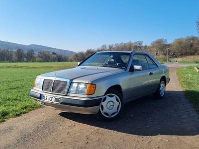 Beige Gebraucht 1989 Mercedes E300 Coupé | 7.950 €