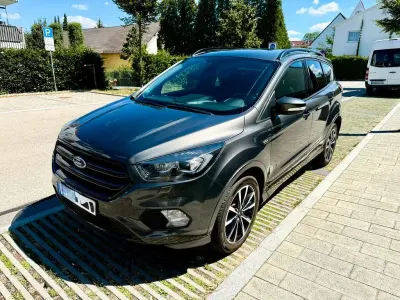 Gebraucht Ford Kuga ST-Line 179 PS (131 kW) 2019 Grau SUV