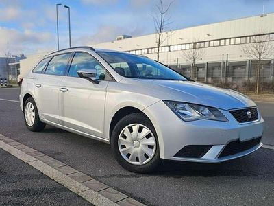 Usado Seat Leon ST Reference 86 HP (63 kW) 2016 Prateado Carrinha