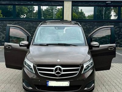 Usata Mercedes V220 163 CV (119 kW) 2014 Marrone Monovolume