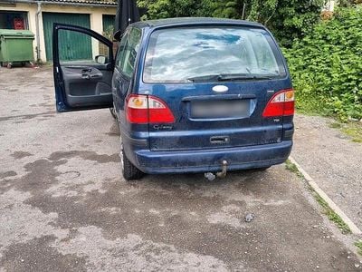 Second-hand Ford Galaxy 116 CP (85 kW) 2004 Albastru Monovolum