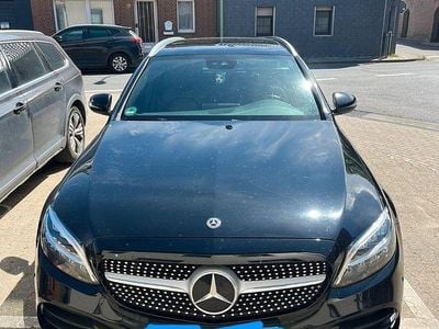 Usata Mercedes C300 245 CV (180 kW) 2019 Nero Station wagon