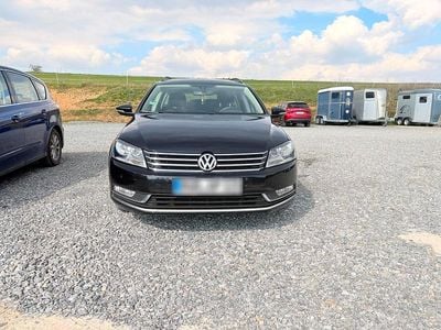 Gebraucht VW Passat 140 PS (102 kW) 2013 Schwarz Kombi