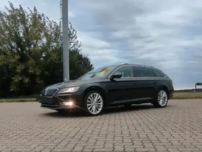 Gebraucht Skoda Superb 190 PS (139 kW) 2015 Schwarz Kombi
