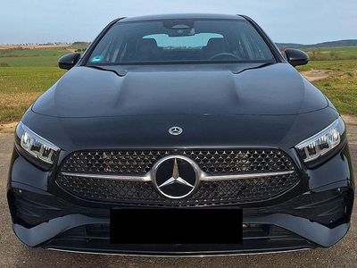 Gebraucht Mercedes A200 AMG line 163 PS (119 kW) 2024 Schwarz Limousine