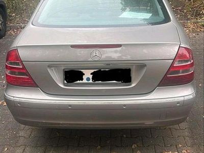 Gebraucht Mercedes E240 177 PS (130 kW) 2003 Beige Limousine