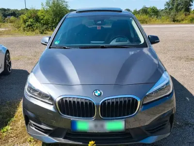 Gebraucht BMW 216 Advantage 116 PS (85 kW) 2020 Grau Kombi