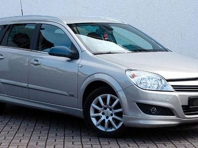 Gebraucht Opel Astra 125 PS (91 kW) 2010 Silber Kombi