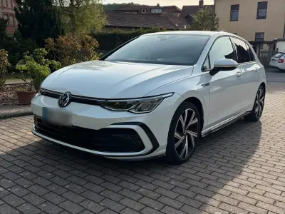 Gebraucht VW Golf VIII R-line 150 PS (110 kW) 2023 Weiß Limousine