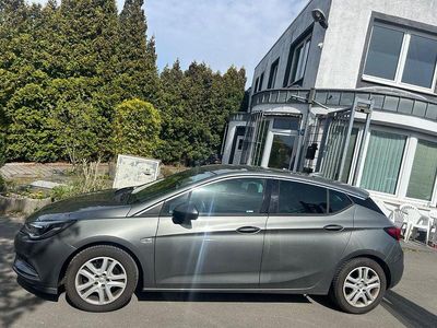 Usata Opel Astra Dynamic 136 CV (100 kW) 2016 Marrone Berlina