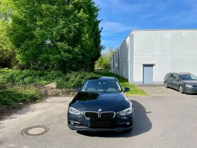 Gebraucht BMW 318 Advantage 150 PS (110 kW) 2015 Schwarz Kombi