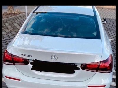 Gebraucht Mercedes A200 163 PS (119 kW) 2019 Weiß Limousine