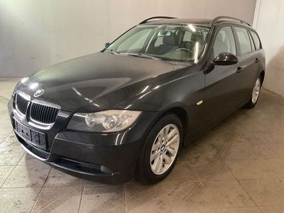 gebraucht BMW 320 i Touring Aut.