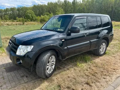 Gebraucht Mitsubishi Pajero 200 PS (147 kW) 2010 Schwarz SUV