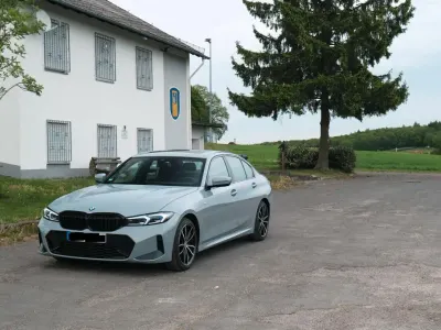 Gebraucht BMW 320 M Sport 190 PS (139 kW) 2025 Grau Limousine
