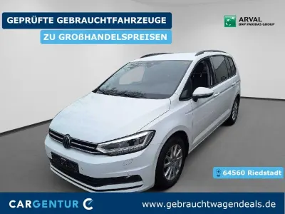Gebraucht VW Touran Comfortline 150 PS (110 kW) 2023 Weiß Van / Kleinbus