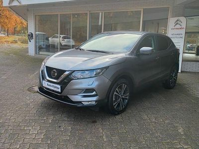 Grau Gebraucht 2018 Nissan Qashqai N-Connecta SUV | 15.850 € (Fairer Preis)