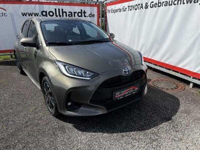 gebraucht Toyota Yaris Hybrid HSD TEAM D +KAMERA+LED+SH+ALU