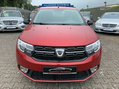 Gebraucht Dacia Sandero Essentiel 73 PS (53 kW) 2020 Rot Kleinwagen