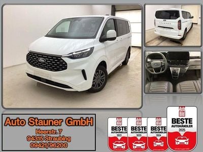 Gebraucht Ford Tourneo Titanium 136 PS (100 kW) 2025 Weiß Van / Kleinbus