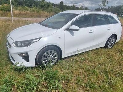 Weiß Gebraucht 2019 Kia Ceed Sportswagon Edition 7 Kombi | 9.400 € (Guter Preis)