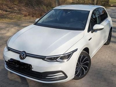 Gebraucht VW Golf VIII Style 131 PS (96 kW) 2021 Weiß Limousine