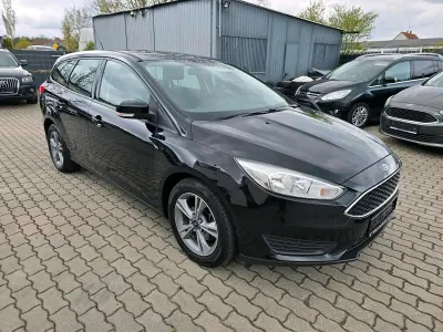 Gebraucht Ford Focus 125 PS (91 kW) 2015 Schwarz Kombi