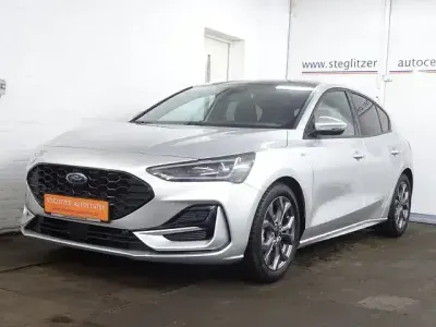 Gebraucht Ford Focus ST-Line X 155 PS (114 kW) 2024 Silber Limousine