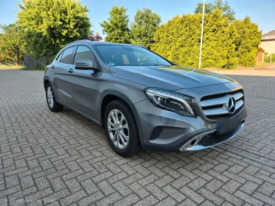 Gebraucht Mercedes GLA220 Style 170 PS (125 kW) 2015 Grau SUV