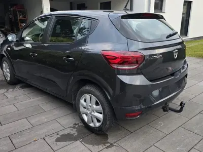 Gebraucht Dacia Sandero Essentiel 67 PS (49 kW) 2022 Grau Limousine