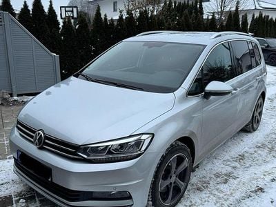 Silber Gebraucht 2019 VW Touran Highline Van / Kleinbus | 21.899 € (Guter Preis)