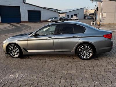 Gebraucht BMW 520 Sport Line 190 PS (139 kW) 2018 Grau Limousine