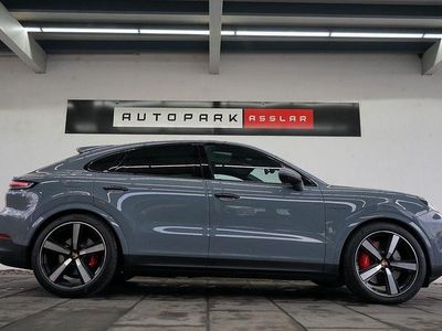 Grau Gebraucht 2024 Porsche Cayenne SUV | 109.880 €