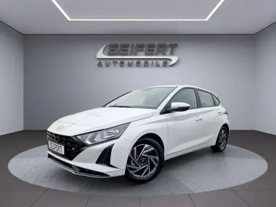 Neu Hyundai i20 Trend 101 PS (74 kW) 2025 Atlas white Kleinwagen