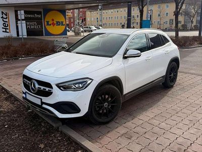 Gebraucht Mercedes GLA200 150 PS (110 kW) 2020 Weiß SUV