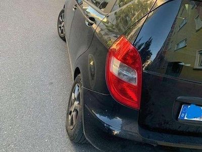 Gebraucht Mercedes A180 109 PS (80 kW) 2010 Schwarz Kleinwagen