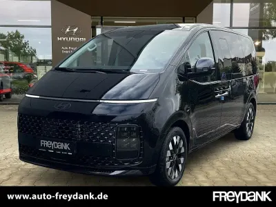 Gebraucht Hyundai Staria 224 PS (164 kW) 2025 Abyss black Van / Kleinbus