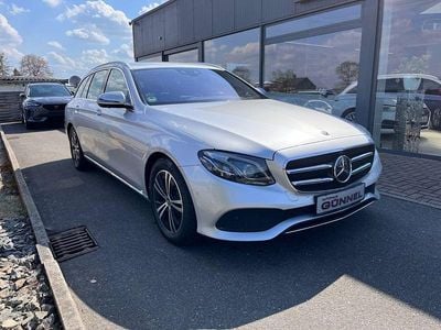 Gebraucht Mercedes E220 Avantgarde 194 PS (142 kW) 2019 Silber Kombi